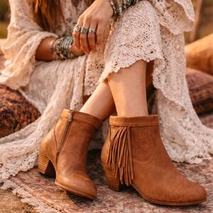 Sam Edelman Louie Brown Leather Fringe Ankle Boots Size 8M - Broken In